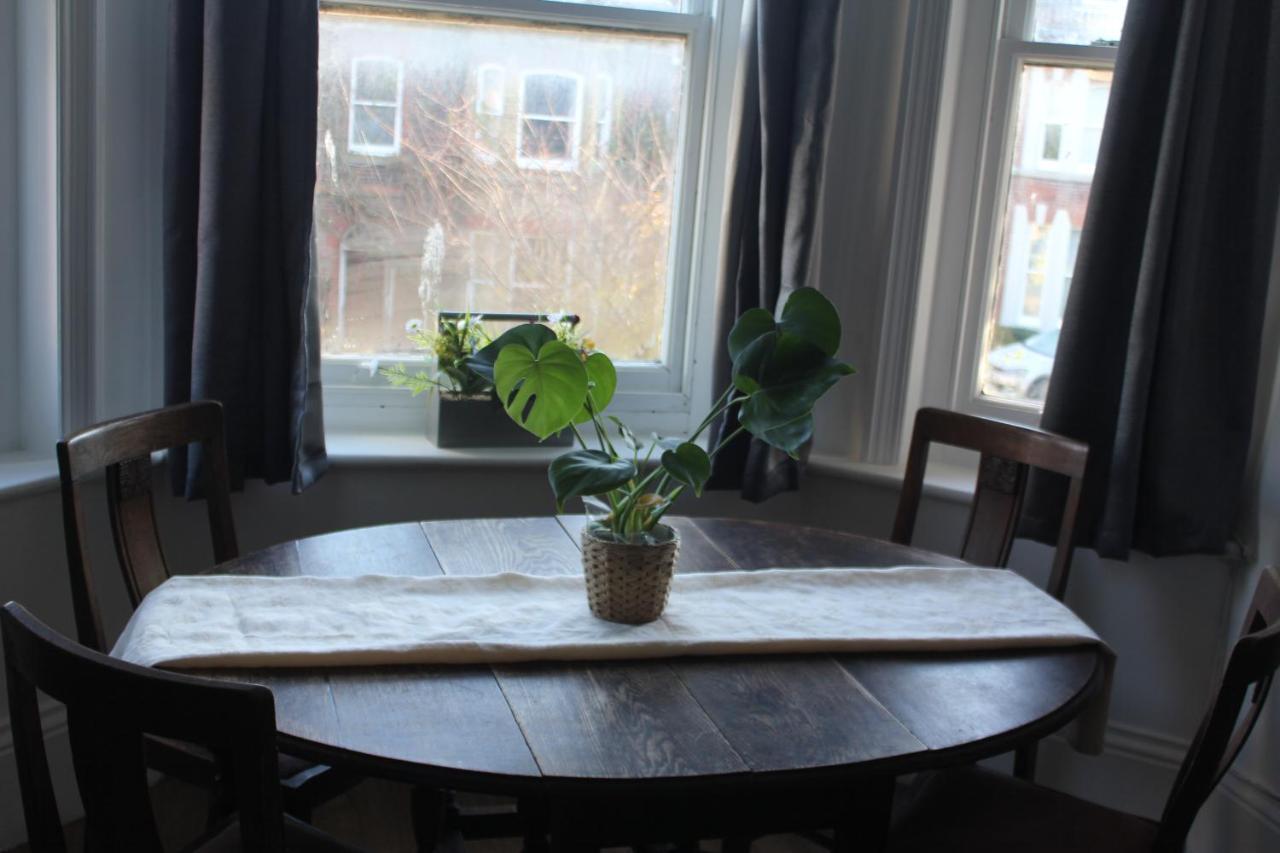 Canterbury Accommodations With Free Car Park Onsite And High Speed Wifi Exteriér fotografie