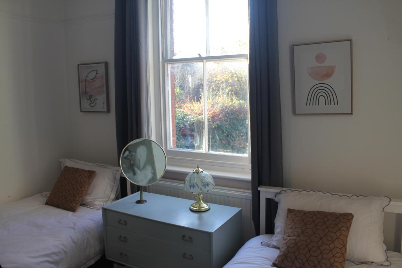 Canterbury Accommodations With Free Car Park Onsite And High Speed Wifi Exteriér fotografie