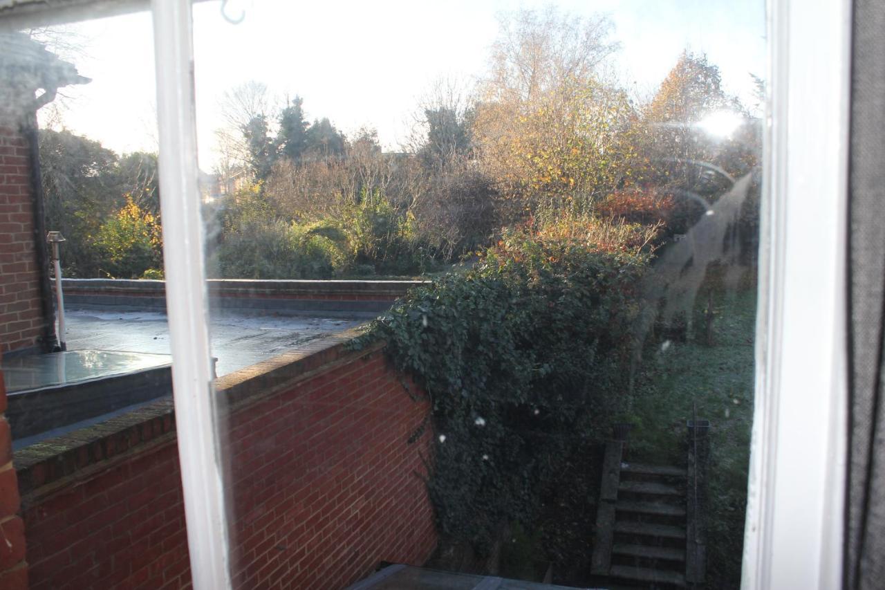 Canterbury Accommodations With Free Car Park Onsite And High Speed Wifi Exteriér fotografie